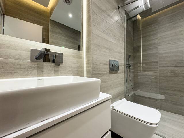 Villa 8 Family Suite with 3 beds and balconies gallery image 5