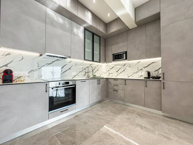 Villa 8 Family Suite with 3 beds and balconies gallery image 3