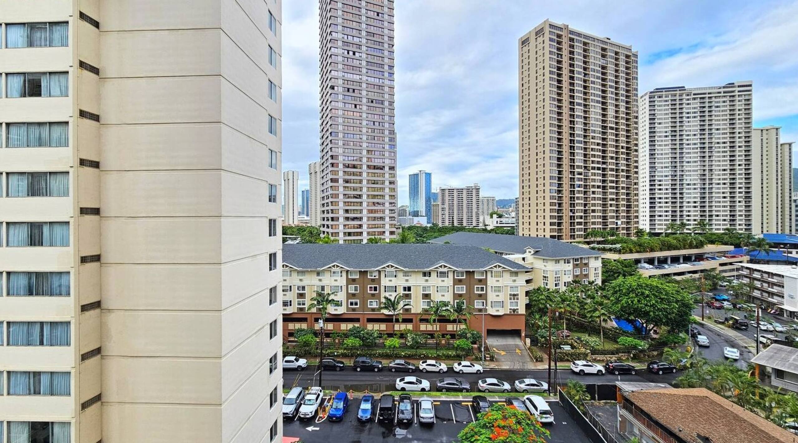 Modern studio w/ pool & BBQ access - Image 21