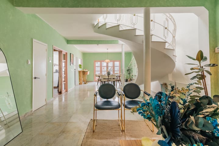 Sanctuary w/ AC | 8m to Parque Mexico gallery image 2