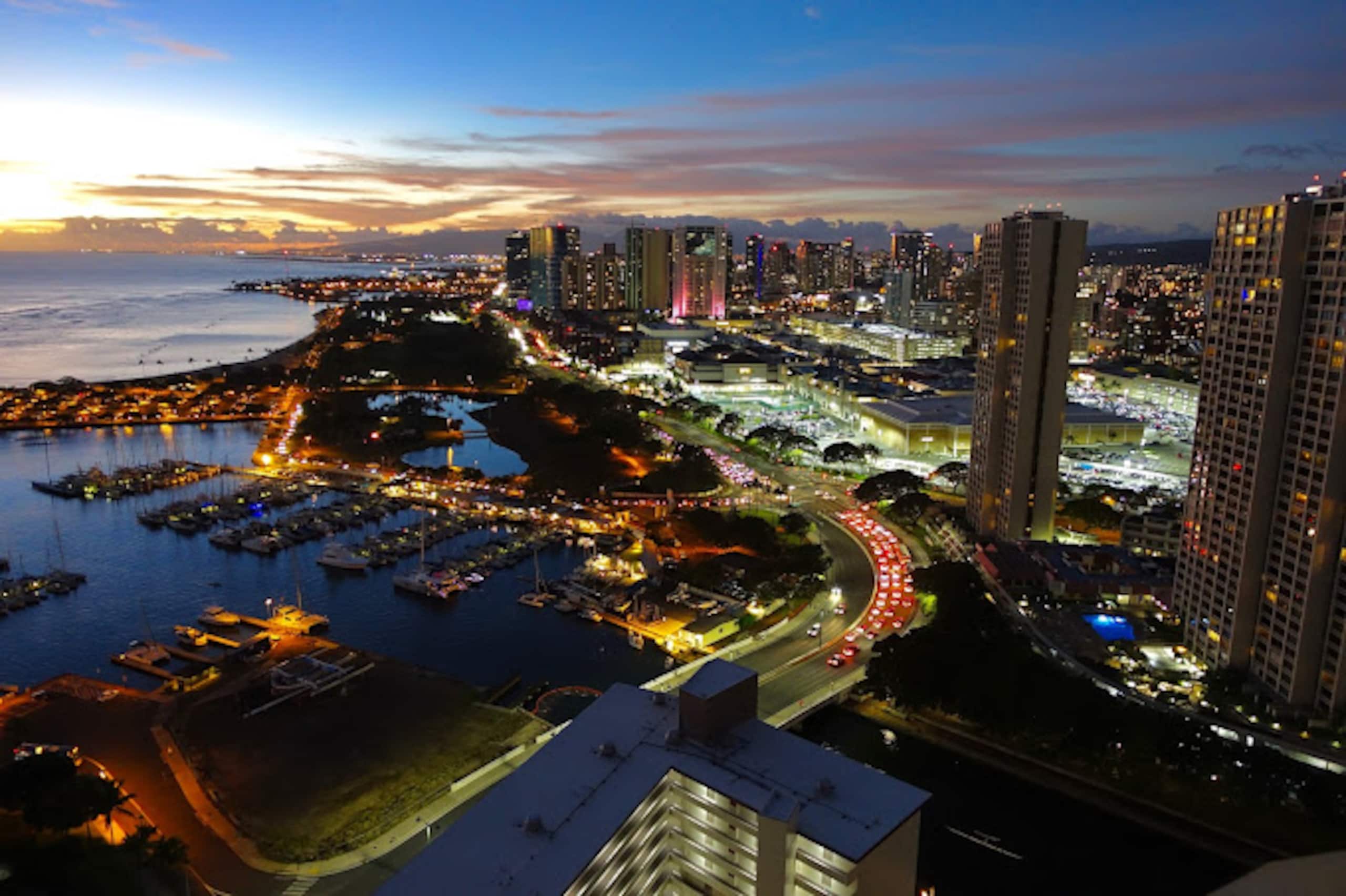 Condo in Honolulu · ★4.9 · 1 bedroom · 2 beds · 1 bath - Image 32