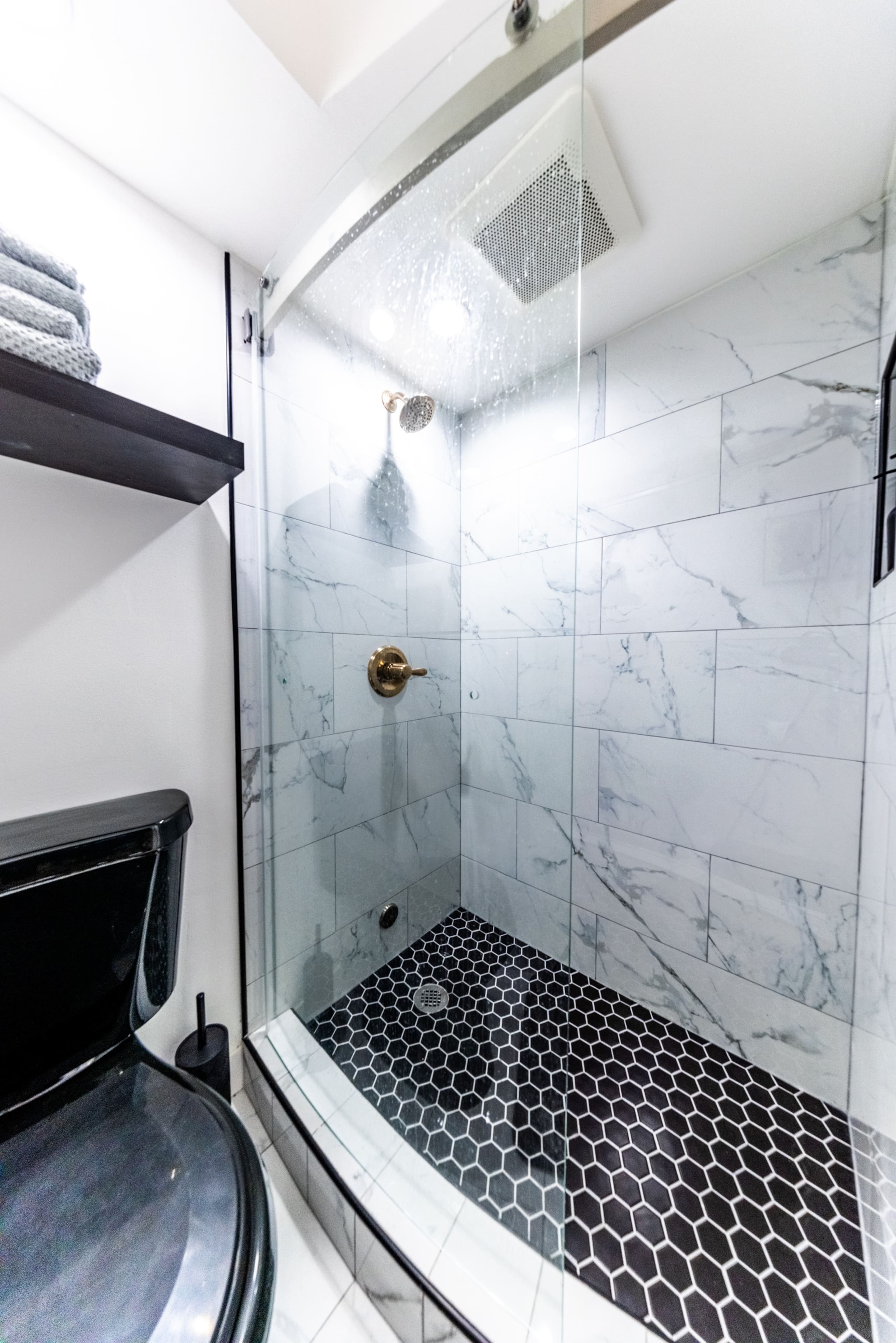Condo in Honolulu · ★4.9 · 1 bedroom · 2 beds · 1 bath - Image 20