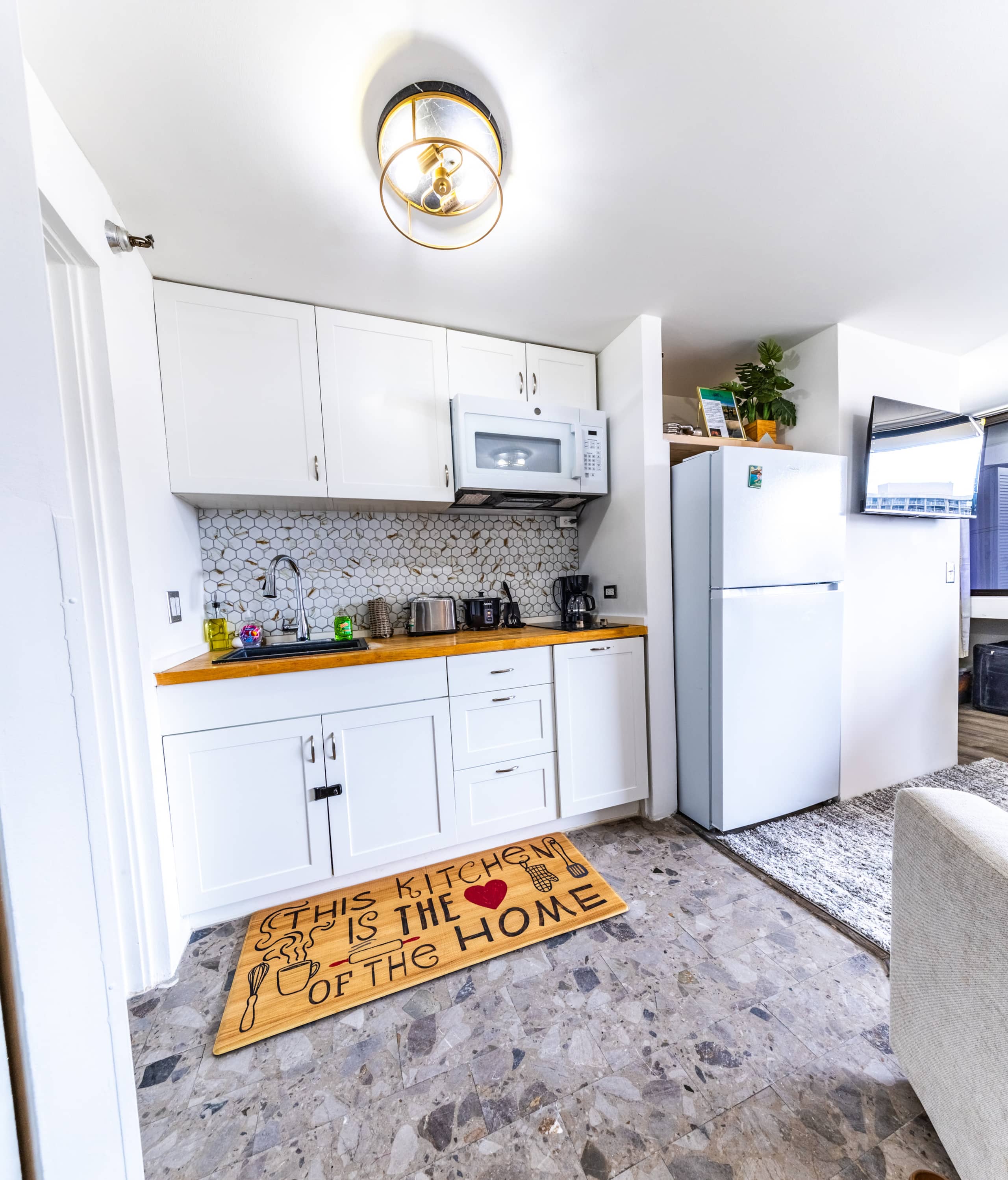 Condo in Honolulu · ★4.9 · 1 bedroom · 2 beds · 1 bath - Image 5