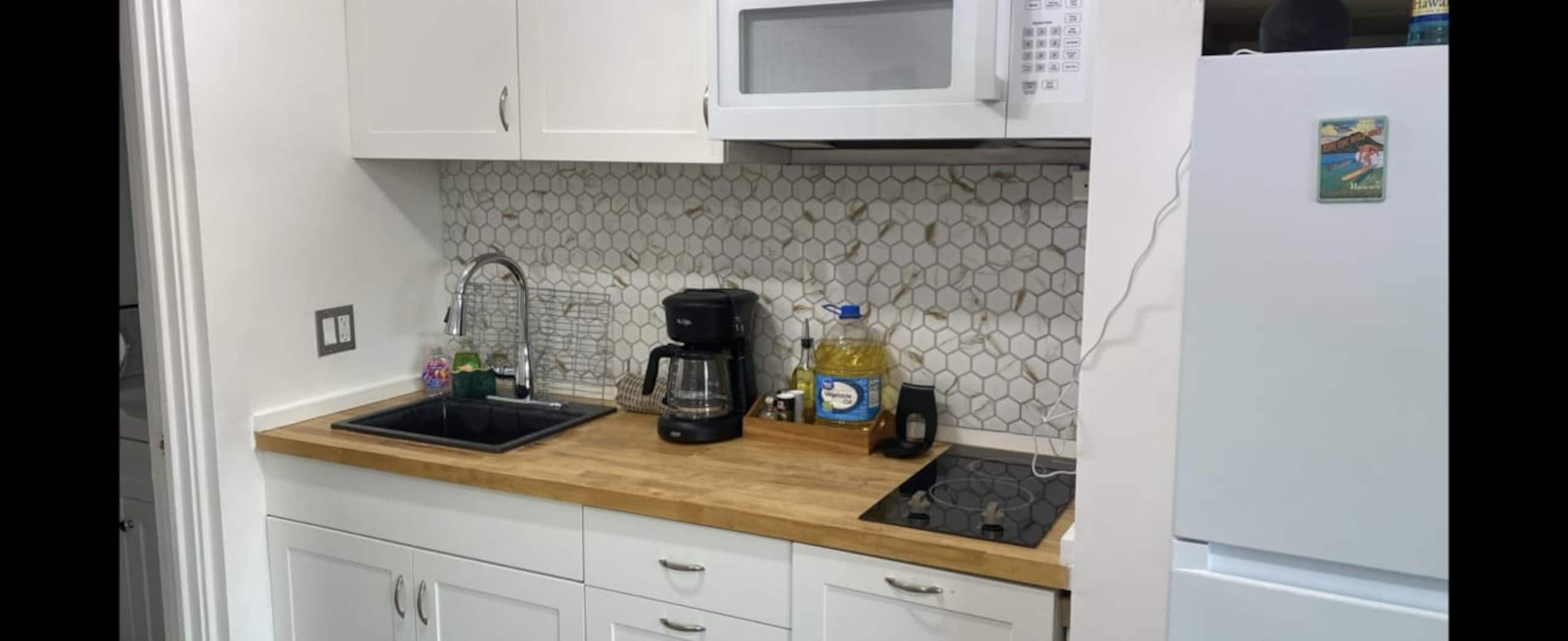 Condo in Honolulu · ★4.9 · 1 bedroom · 2 beds · 1 bath - Image 6