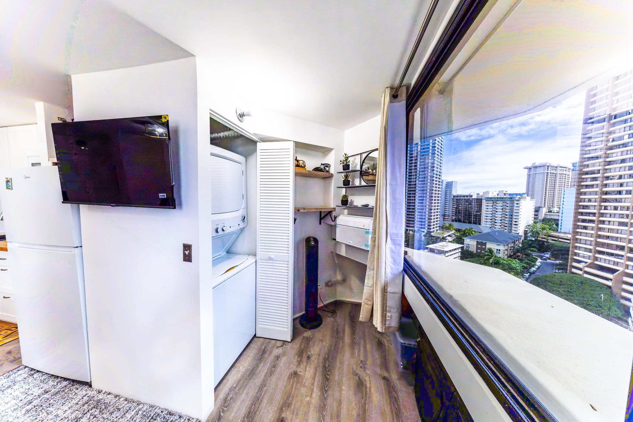 Condo in Honolulu · ★4.9 · 1 bedroom · 2 beds · 1 bath - Image 2