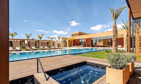 Palace Freedom : 10 suites, Padel, Sauna, Chef