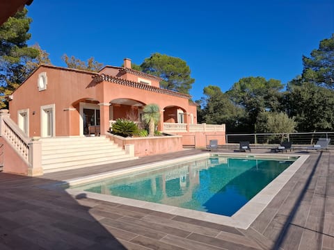 Villa de la Colline |Stunning View•Private Pool•AC
