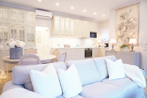 Successful Airbnb property: Exclusive living with garden, air conditioning & parking in Krefeld