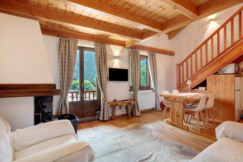 Charming Chalet with Fireplace