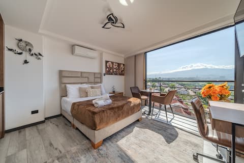 |Ahead|  Cool Loft near the airport + Parking