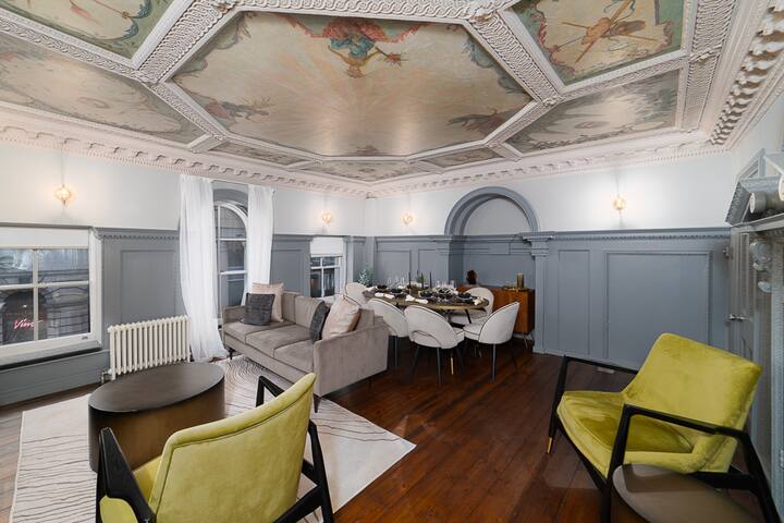 Trafalgar Square entire HOUSE 4 Bedrooms Lux gallery image 2