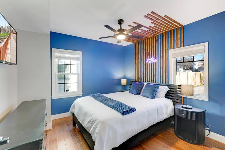 Luxury 5-BDR Mins from Dtwn Mpls gallery image 5