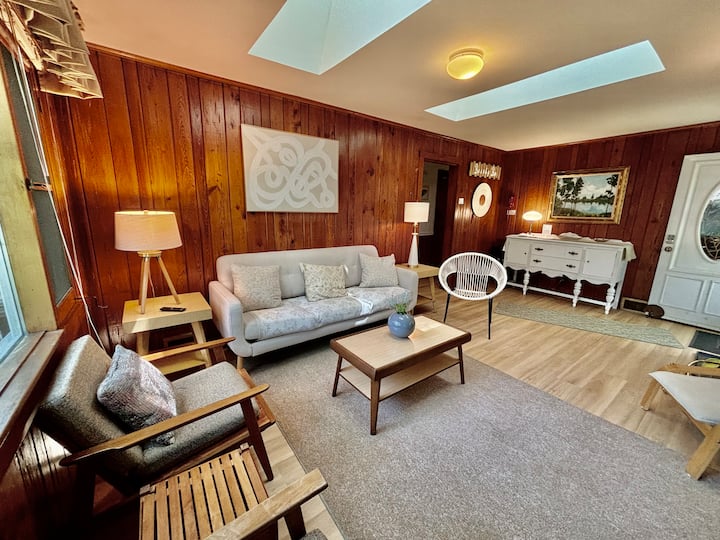 Beachybu Cottage - New Buffalo, MI