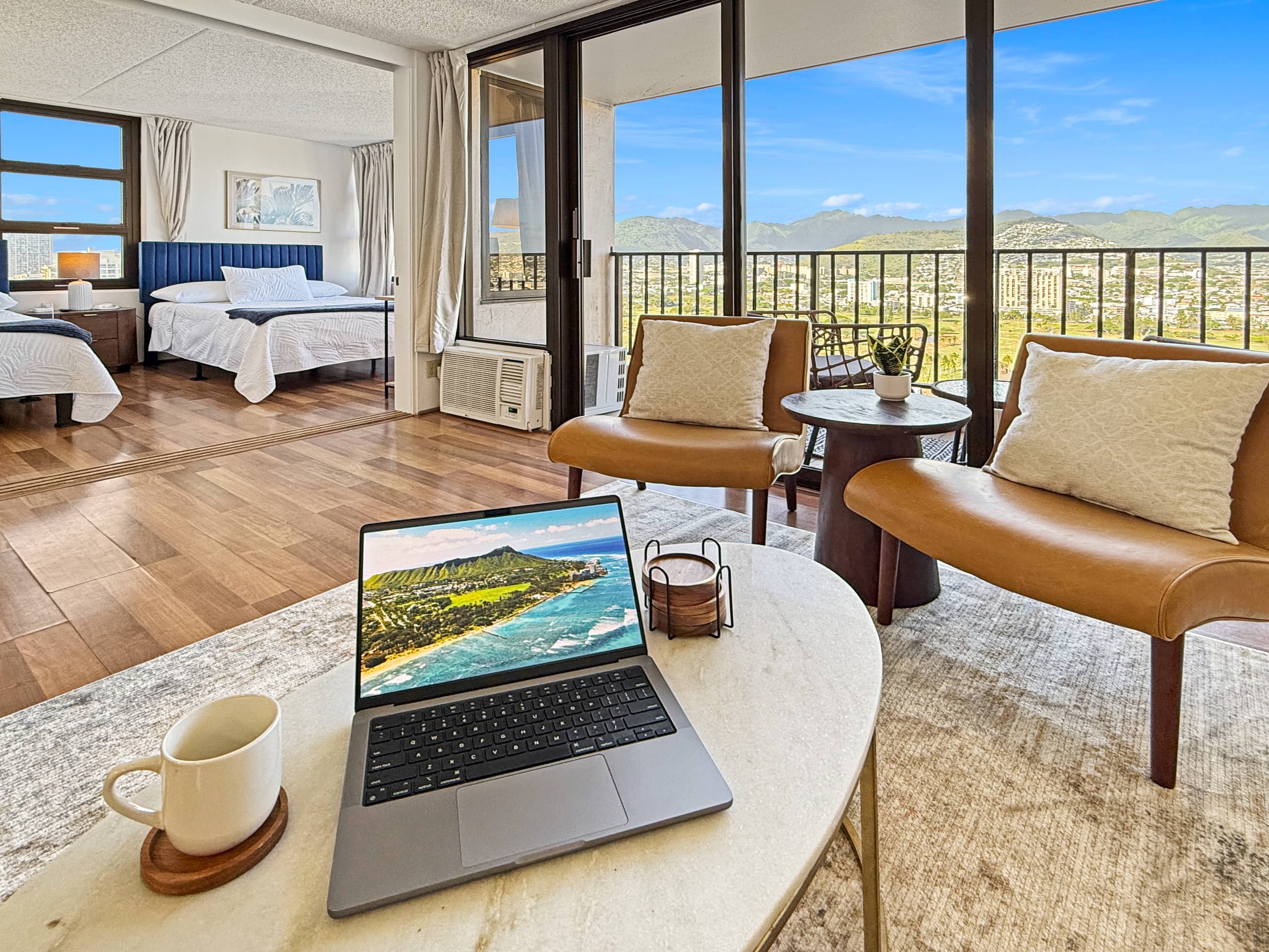 Condo in Honolulu · ★4.91 · 1 bedroom · 3 beds · 1 private bath - Image 2