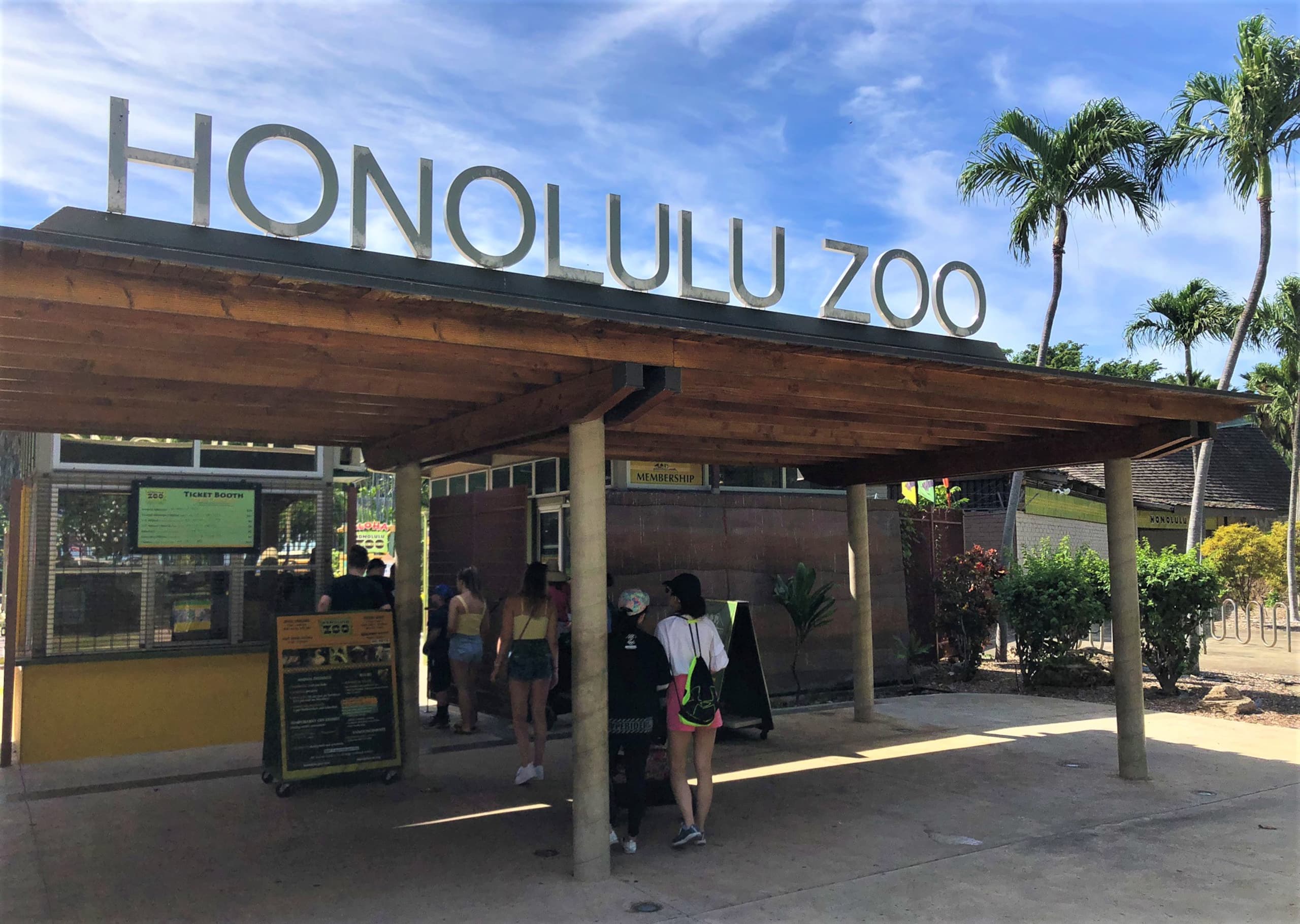 Condo in Honolulu · ★4.91 · 1 bedroom · 3 beds · 1 private bath - Image 32