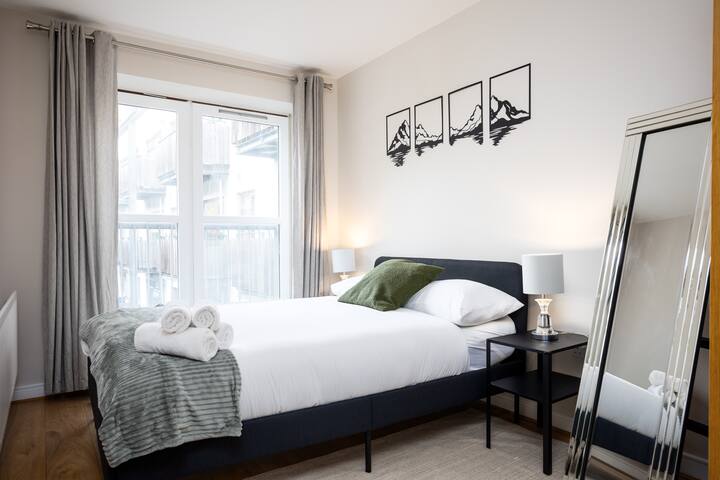 Chic 2BR in Temple Bar-5 min walk to Dublin Castle gallery image 2