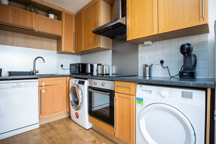 Chic 2BR in Temple Bar-5 min walk to Dublin Castle gallery image 4