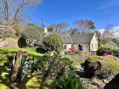 Romantic Hillside Cottage Dogfriendly Little Haven