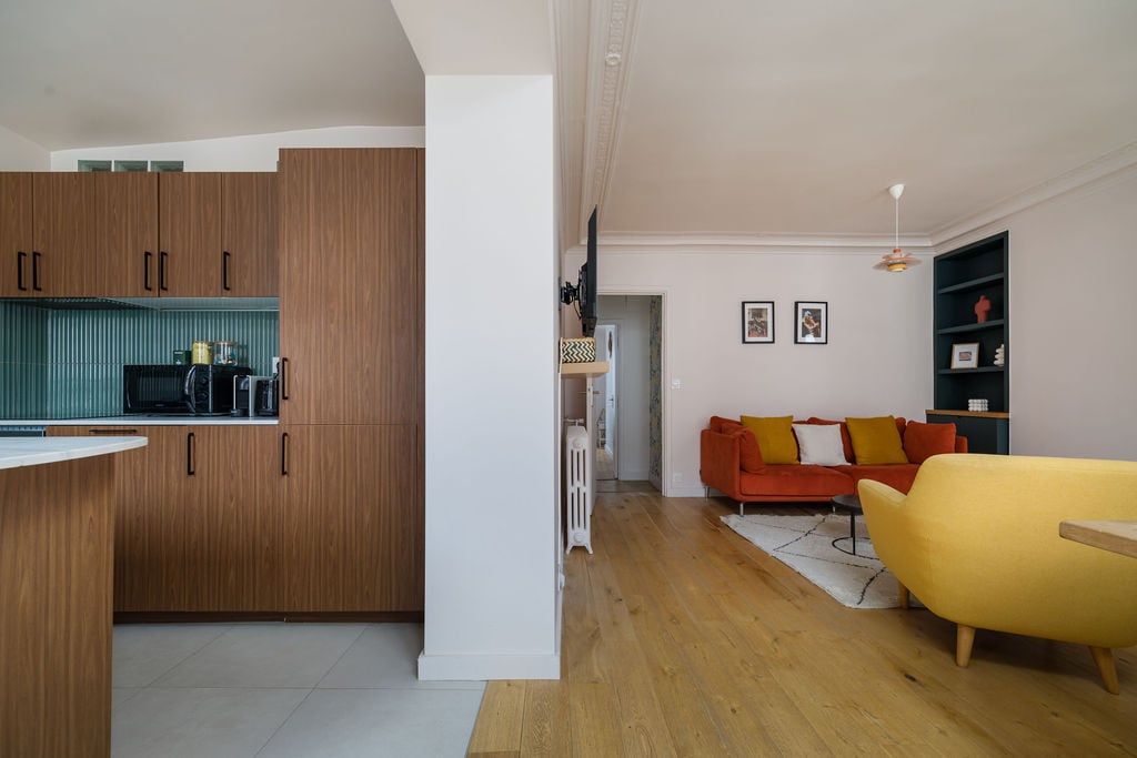 Successful Airbnb property: 8Joubert - Spacious Apt 6R/3BDR Galeries Lafayette in Paris 9e Arrondissement