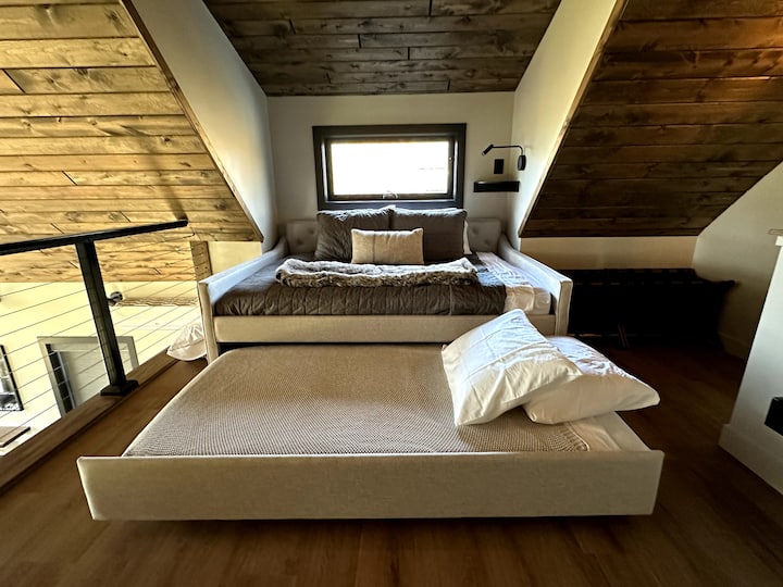 1BR Trundle (dos completos)