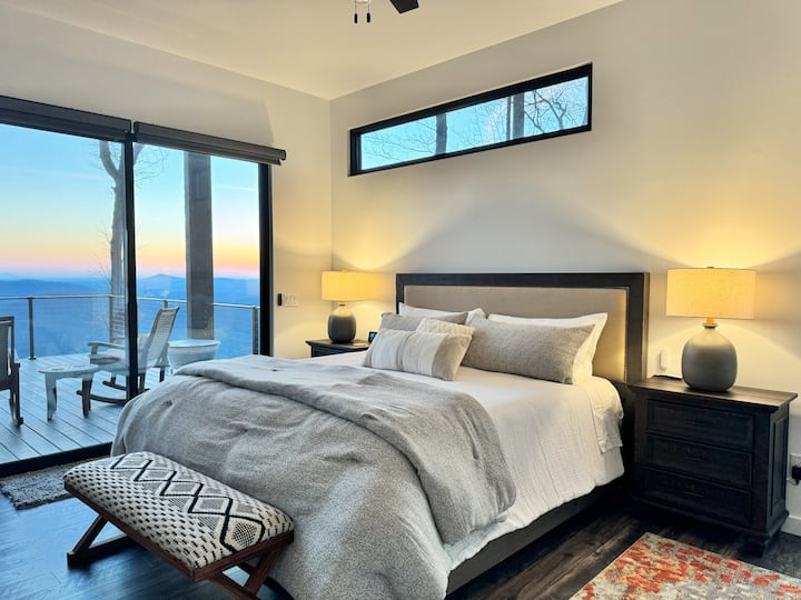 Wake up to an amazing sunrise each morning from your cozy adjustable king size bed. Our bedding may change seasonally.