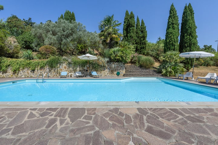 Podere Croci | 400yr Monastery Villa, Pool, 16+
