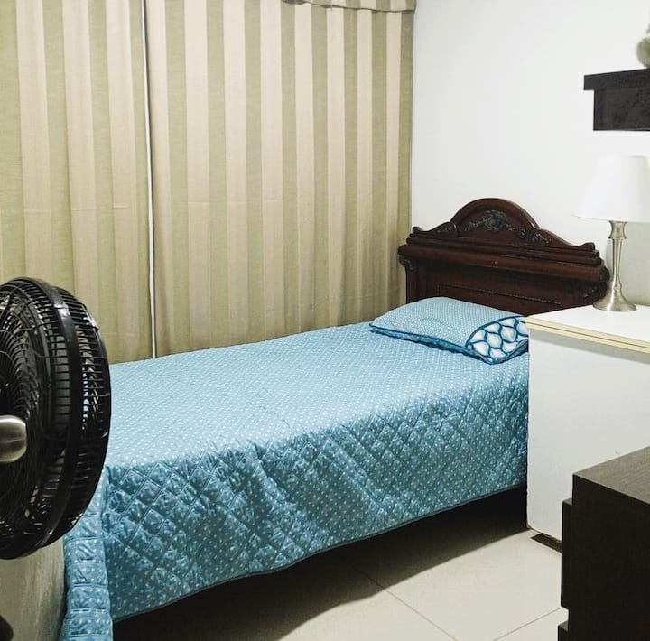 3号卧室，带风扇