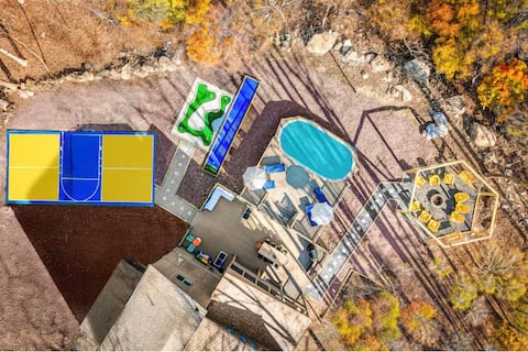 WOW Poconos Heated Pool, Pickleball, Bball, Hottub