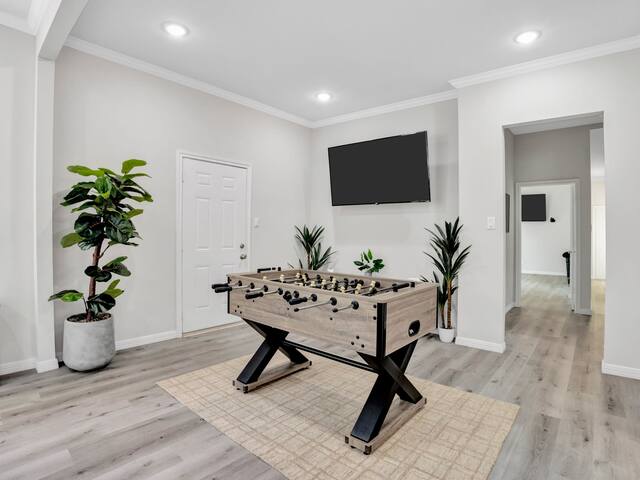 Modern Luxury Minutes from Downtown Dallas gallery image 5