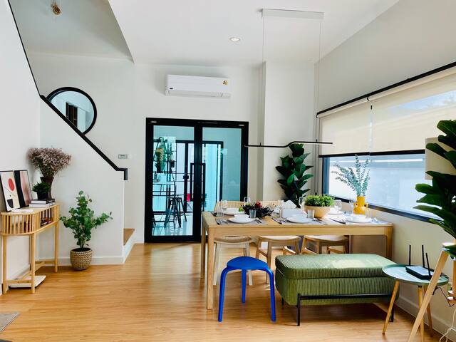 Modern Contemporary 200m BTS / 4BR / 10min Ekamai gallery image 5