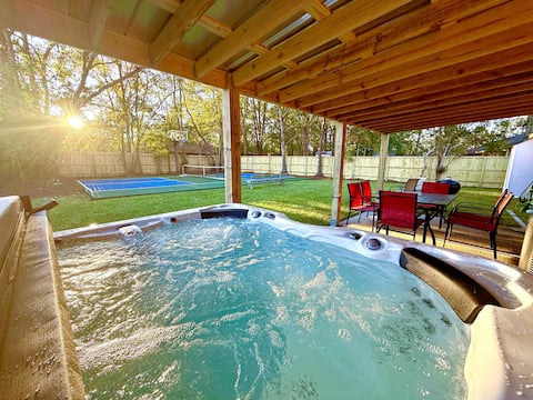 Pickleball/Basketball Court - Movie Room - Hot Tub