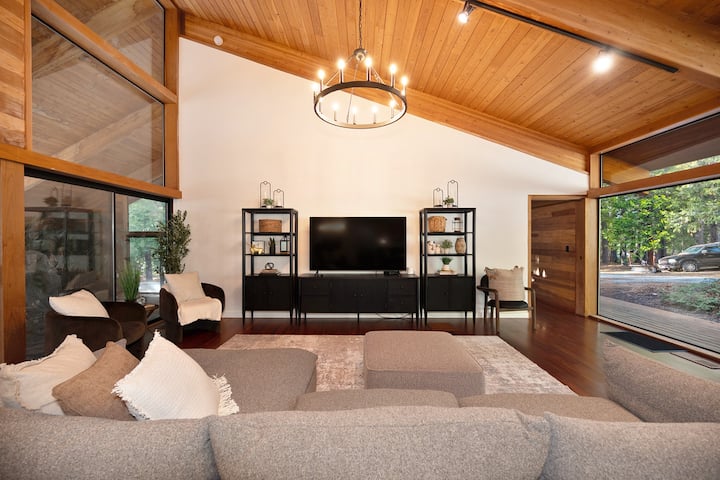 Snowline Lodge With Indoor Pool! - Pollock Pines, CA