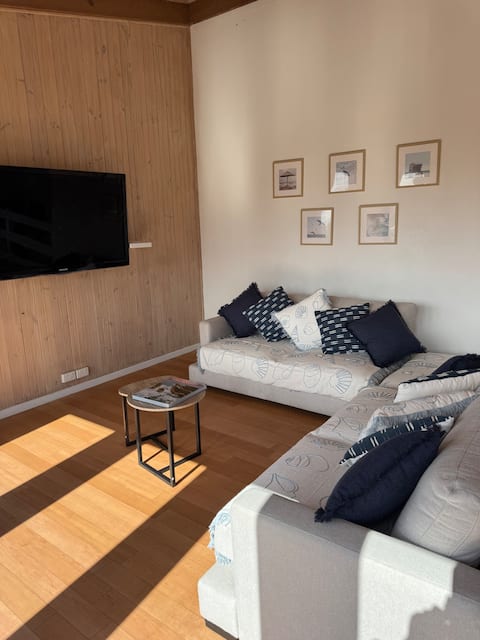 Popular Airbnb listing: Moniques Beach house Check the waves over coffee in Jan Juc