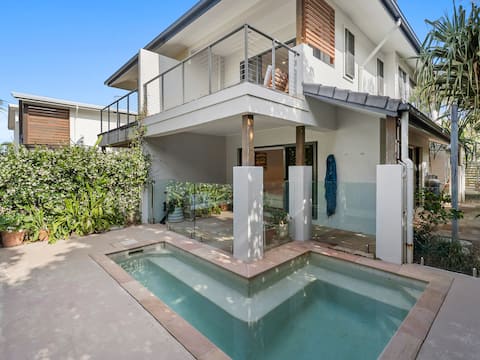 Beachside Villa with Pool