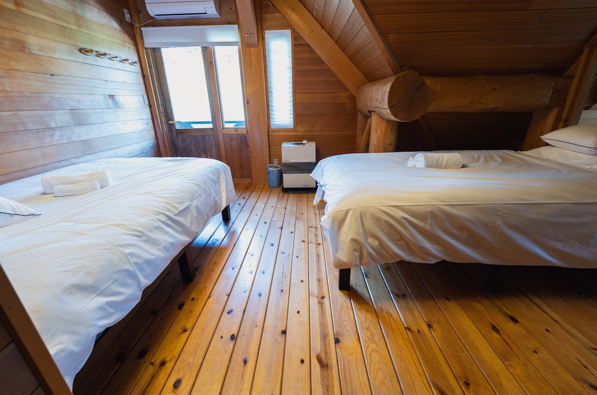 川沿いのログハウス - 借りられるシャレー - 白馬村、長野県、日本