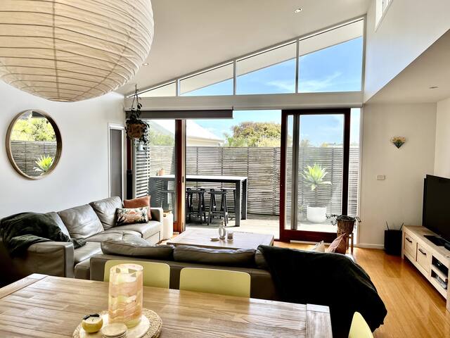 Barwon Sapphire. Style and Location