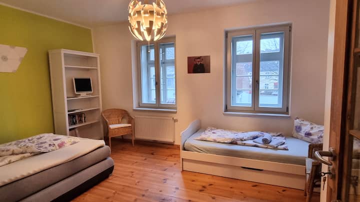 一张床宽1.40米。