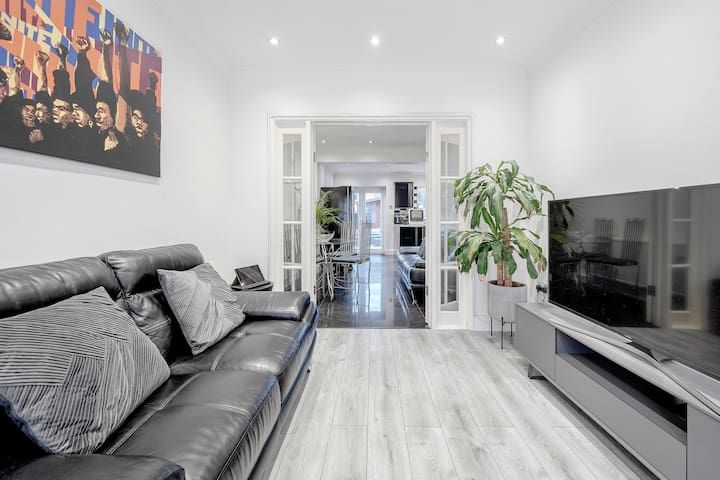 2 Bedroom New house 7mins from Tottenham Stadium!