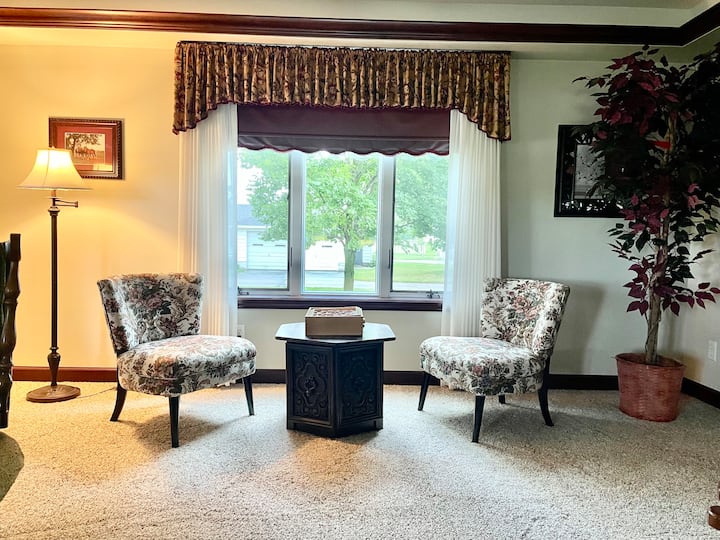 Serenity Farmhouse-3 Br - Middlebury, IN
