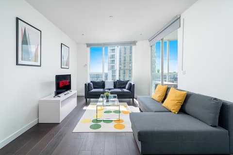 Top Airbnb: River View 2BR 2BA Central London Gym | Long Stays in Lambeth