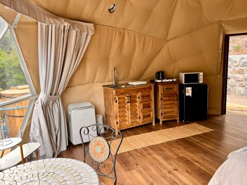 Successful Airbnb property: A dome with a view and access to the river in Cordillera
