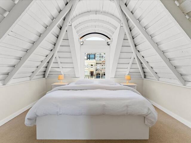 SF Victorian Penthouse – Amazing Views gallery image 2