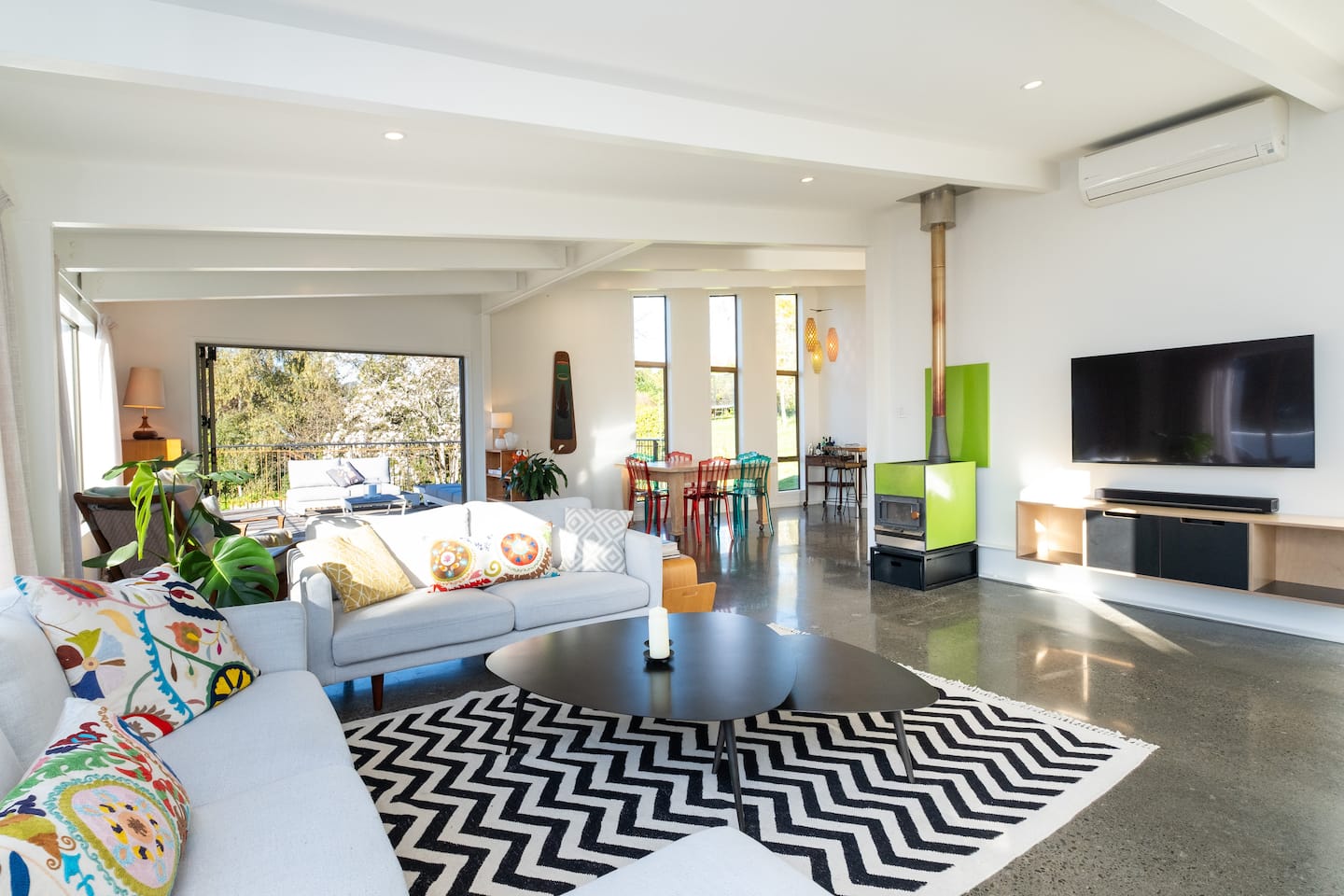 Comfortable, Stylish, 2 Beds, Close To Village 4