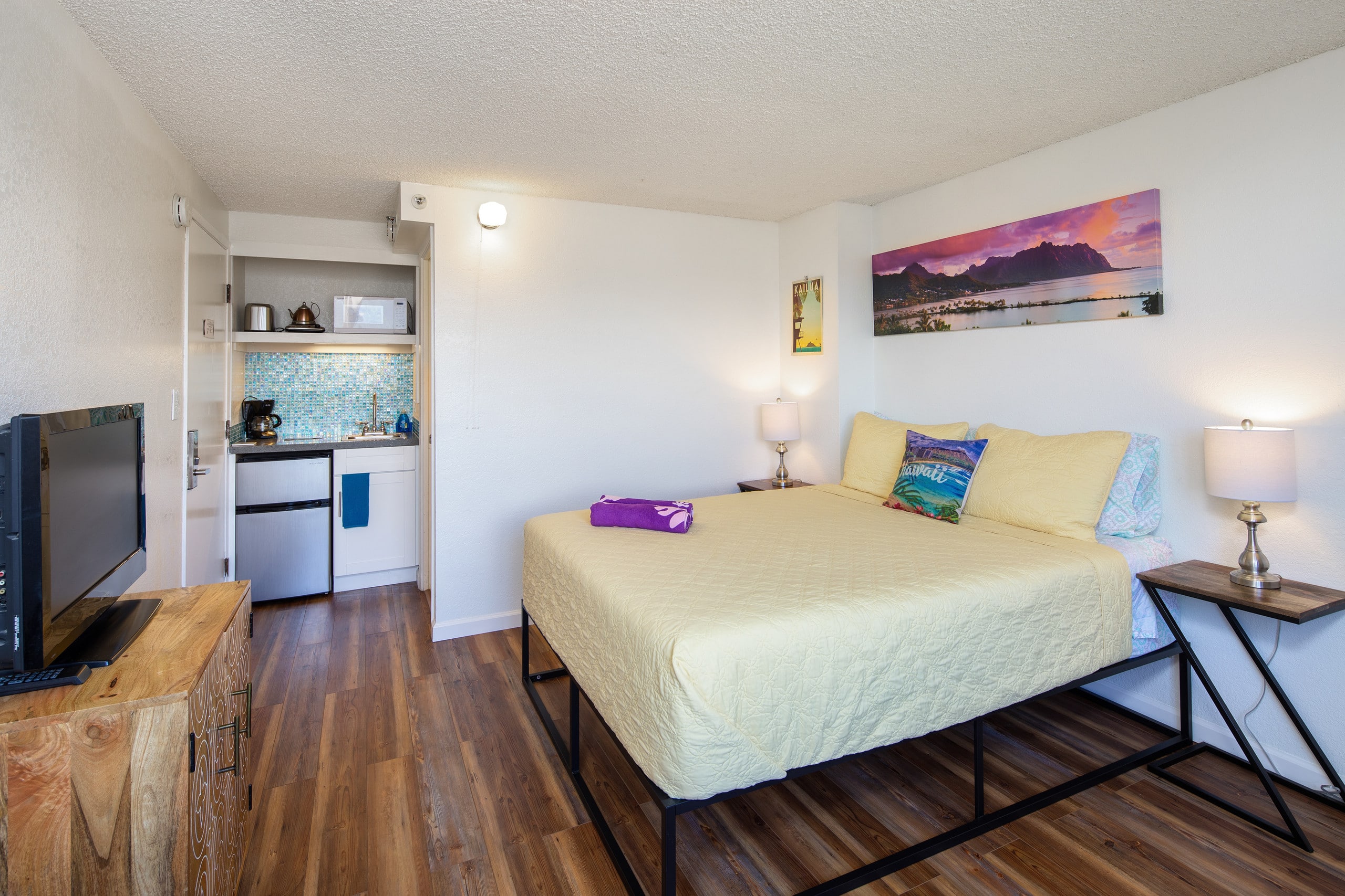 :3206B Waikiki Tropics: - Image 4