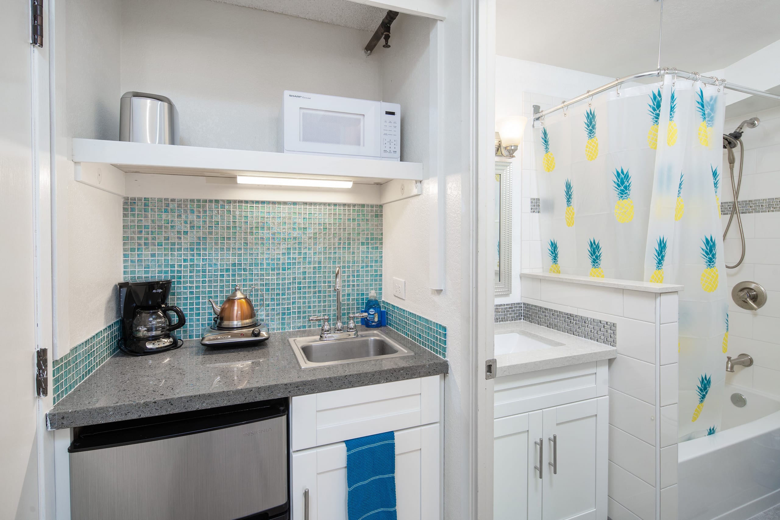 :3206B Waikiki Tropics: - Image 5
