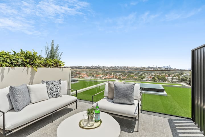 Designer house at Bondi Beach gallery image 2