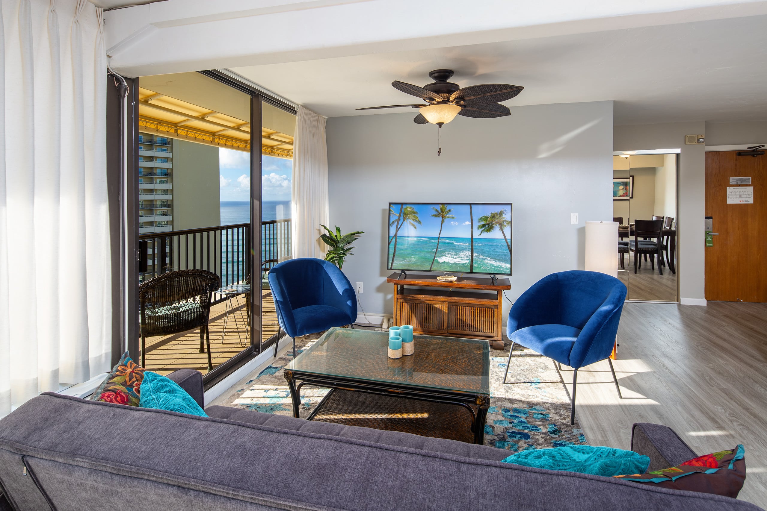 Place to stay in Honolulu · ★4.93 · 2 bedrooms · 3 beds · 2 private baths - Image 4