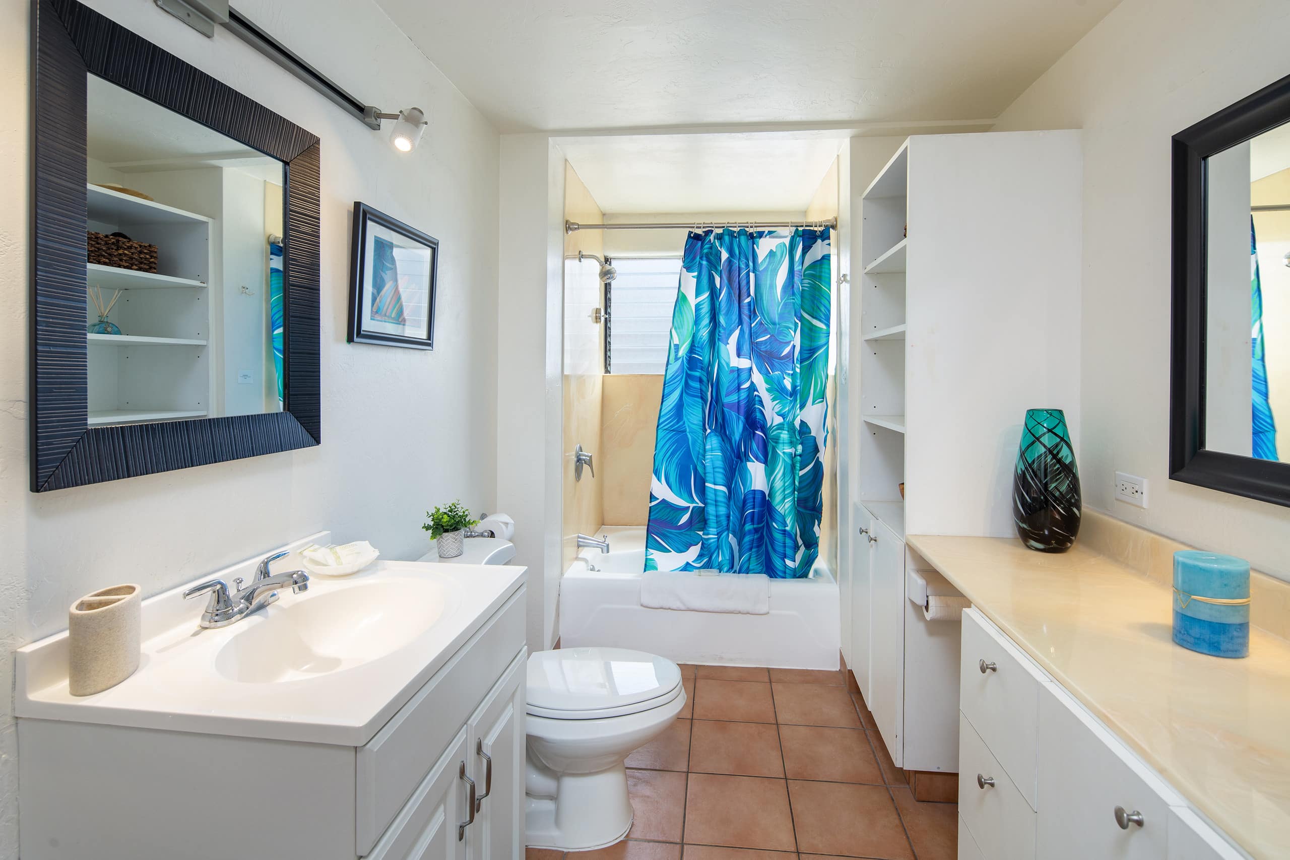 Place to stay in Honolulu · ★4.93 · 2 bedrooms · 3 beds · 2 private baths - Image 12
