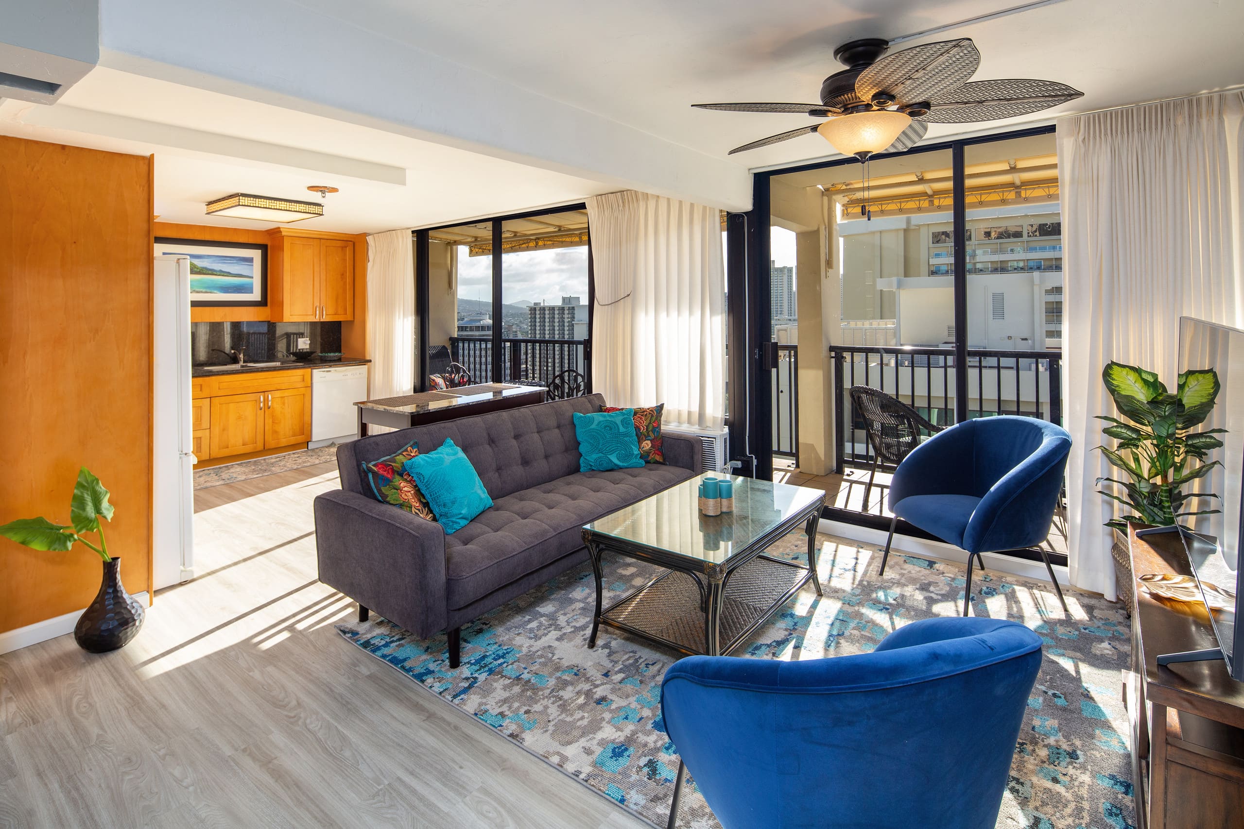 Place to stay in Honolulu · ★4.93 · 2 bedrooms · 3 beds · 2 private baths - Image 3