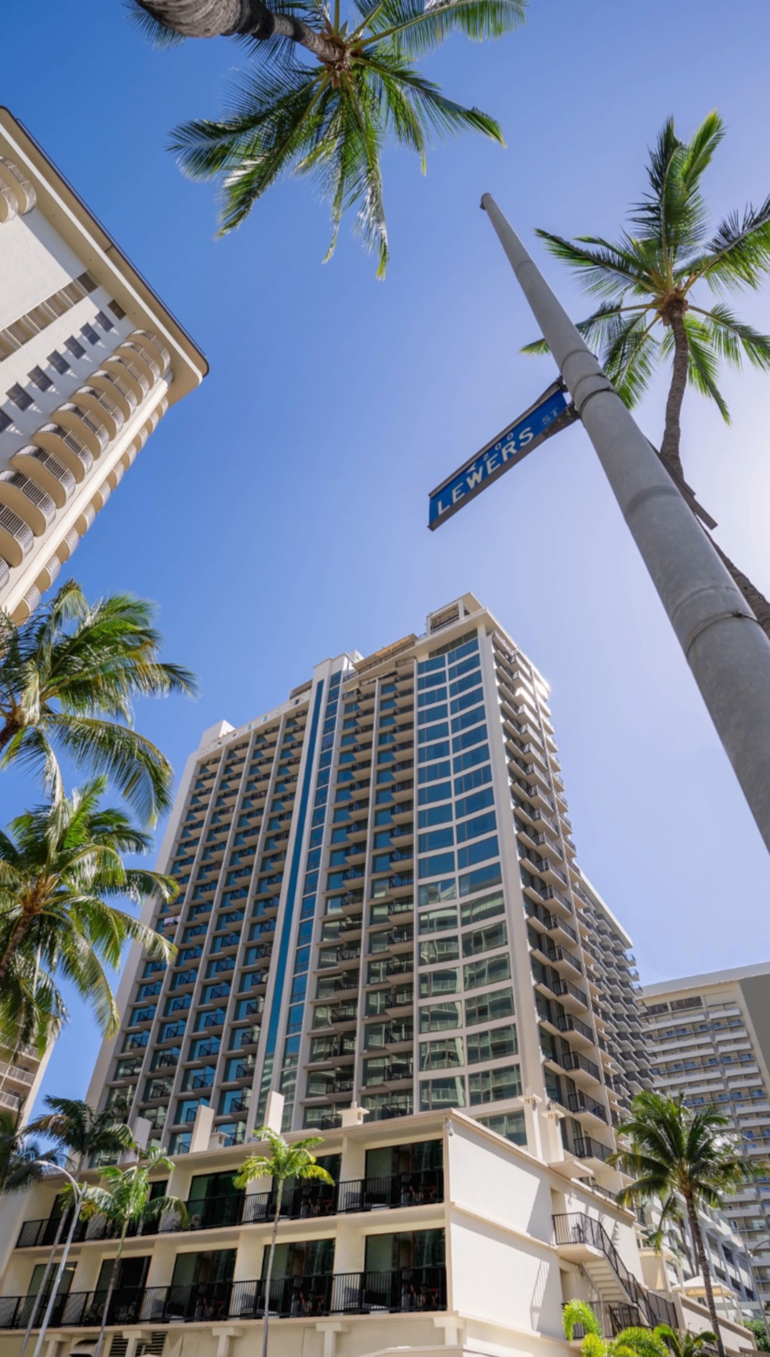Place to stay in Honolulu · ★4.93 · 2 bedrooms · 3 beds · 2 private baths - Image 20